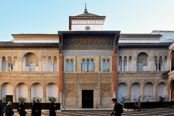 Royal Alcazar of Seville Guided Tour - The fast-track entrance and what it really saves