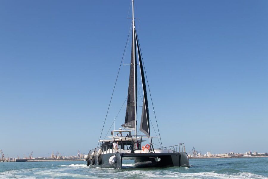 Sancti Petri: Catamaran Cruise with Swim Stop and lunch - Lunch on board and the bar