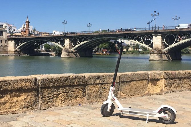 Scooter tour in Seville - The Giralda and Seville’s Mixed Architecture