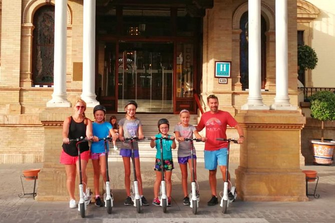 Scooter tour in Seville - Torre del Oro and the Riverfront