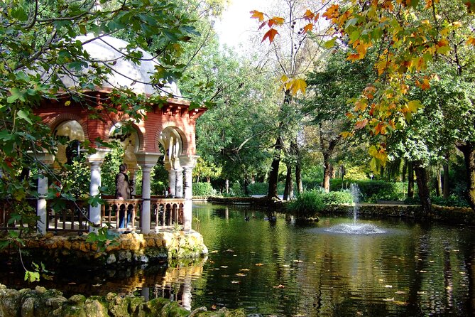 Secretos del Parque María Luisa & Plaza de España Tour en Español - What the $13.76 price really covers