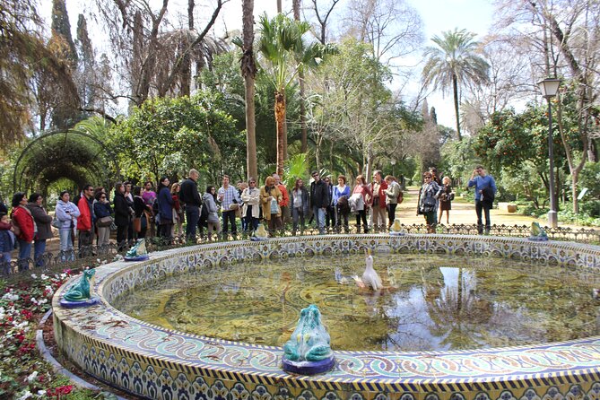 Secrets of Maria Luisa Park and Plaza de España Private Tour - Meeting point, ending point, and timing