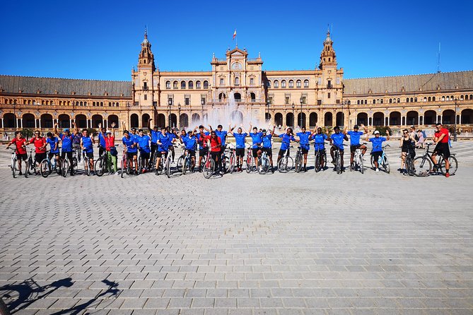 Sevilla Daily Bike Tour - The Maestranza and a ride through María Luisa Park