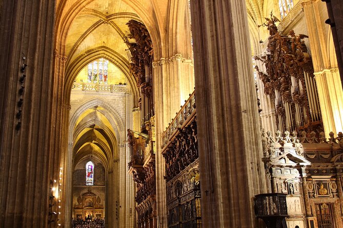 Sevilla: Guided tour to Cathedral and Giralda - Meeting at Plaza Virgen de los Reyes