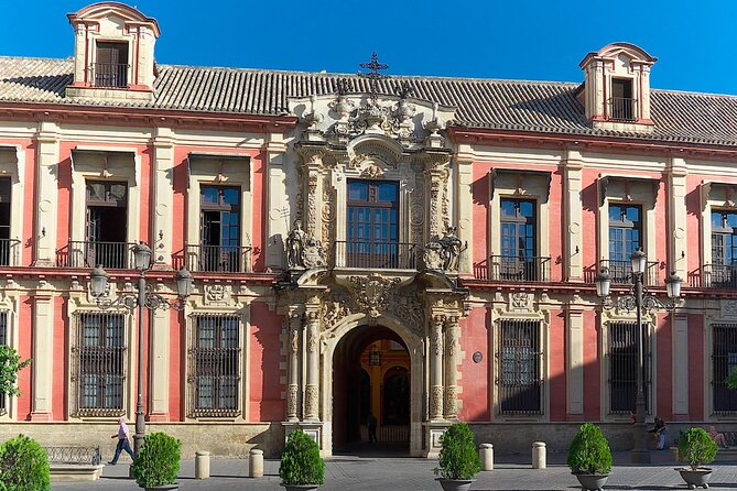Sevilla: Guided tour to the Alcazar + Cathedral and Giralda - What this Seville tour really includes