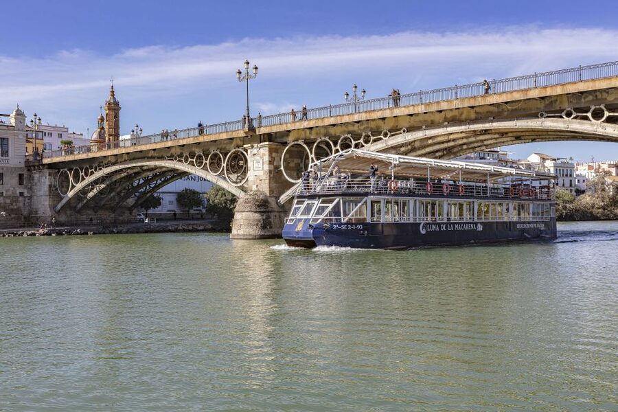 Sevilla: Hop-On Hop-Off & Walking Tours, Cruise & Flamenco - María Luisa Park and Plaza España at 10:00