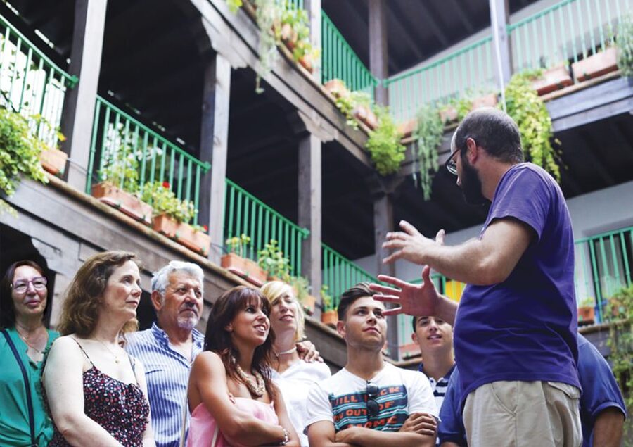 Seville: 1-Hour Walking Tour Barrio de Santa Cruz - Historic buildings meet contemporary design at La Encarnación