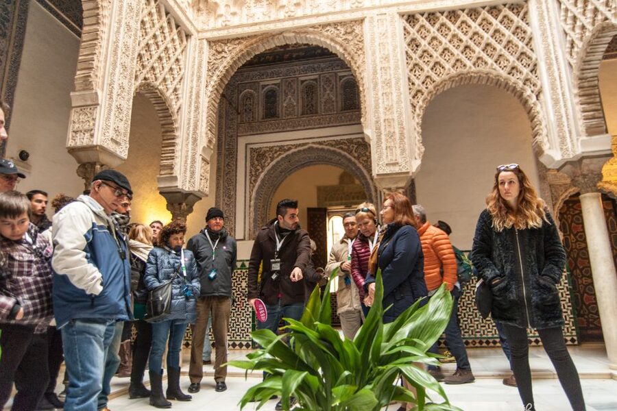 Seville: Alcázar and Cathedral Entry Ticket and Guided Tour - Clothing, bags, and access rules