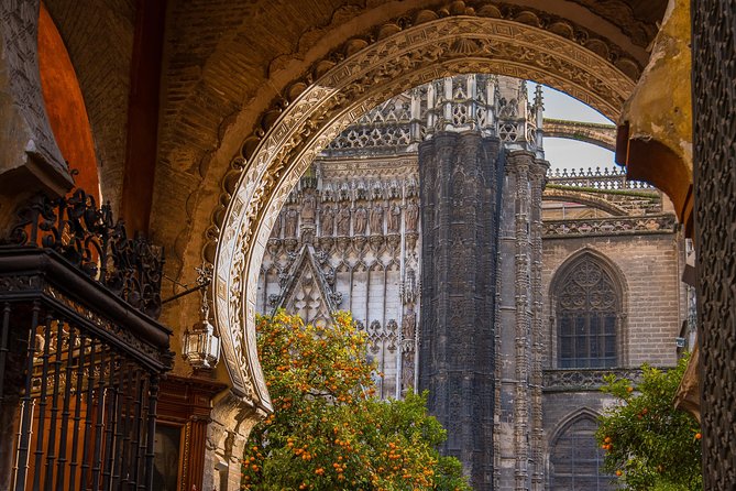 Seville Alcazar, Cathedral and Giralda Skip-The-Line Guided Tour - Who will get the most from this tour