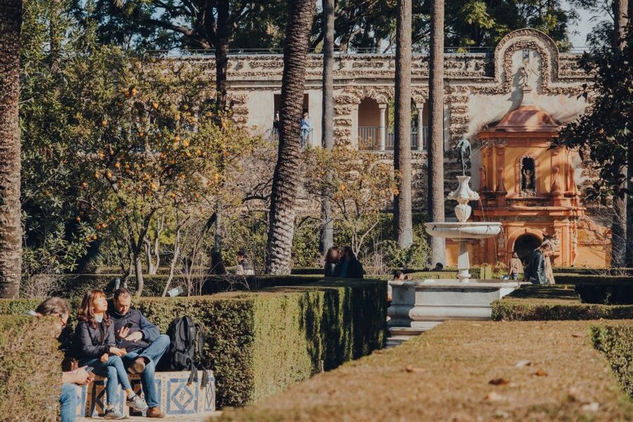 Seville: Alcázar Fast-Track Access with Guided Tour - Key points to know before booking