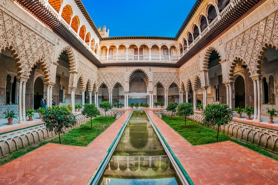 Seville: Alcázar Guided Palace Tour with Priority Access - Royal chambers, courtyards, and changing styles