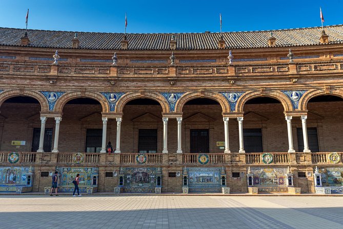 Seville & Alcazar Skip the Line from Cadiz Port (Cruisers Only) - Entering the Royal Alcazar with less waiting