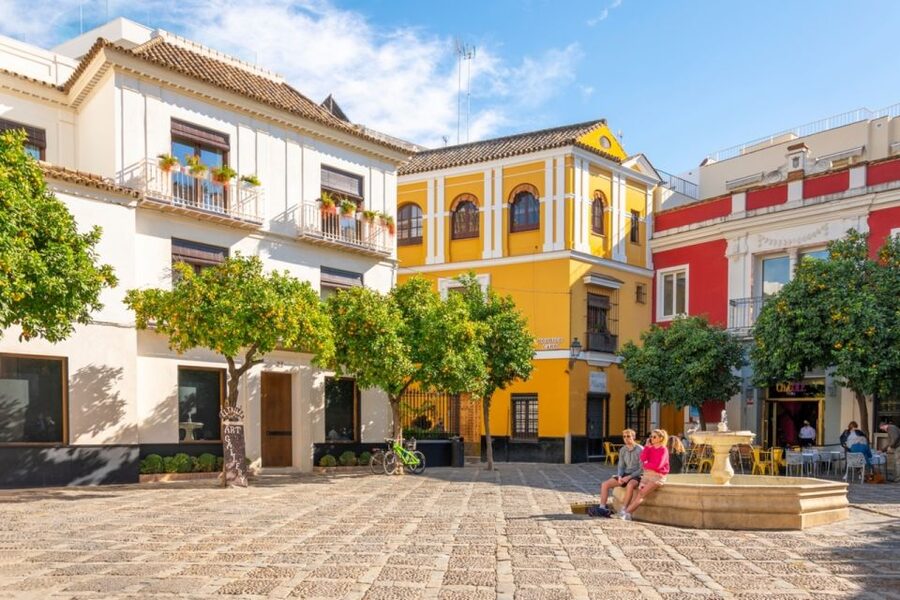 Seville: Barrio de Santa Cruz Small Group Walking Tour - Key points to know before booking