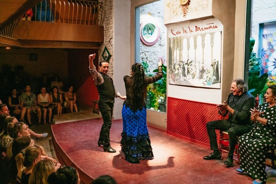 Seville: Casa de la Memoria Flamenco Show - Small details that can shape the evening