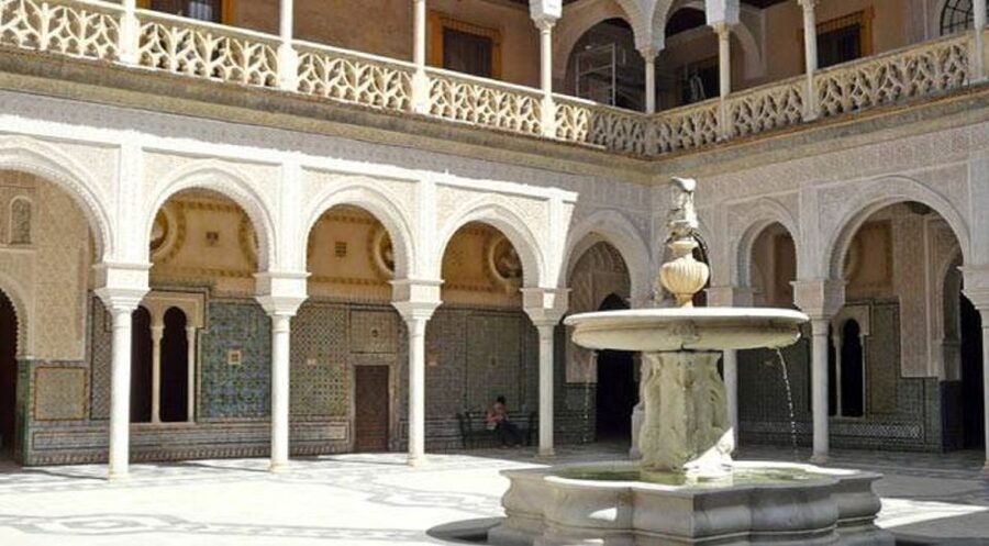 Seville: Casa de Pilatos and Condesa de Lebrija Palace Tour - Small details that can improve your visit