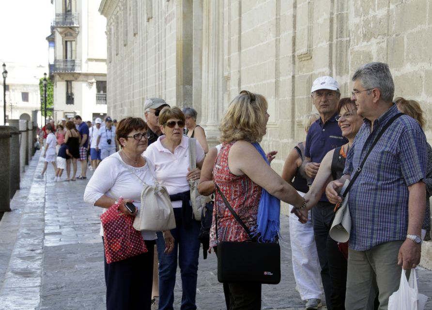 Seville: Cathedral 1-Hour Guided Tour - Christopher Columbus’s tomb and the story behind it