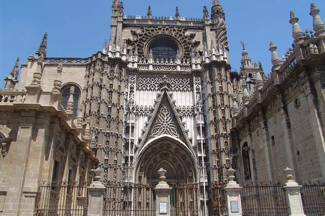 Seville Cathedral, Alcazar, and Jewish Quarter Skip-the-Line Combo Tour - Seville Cathedral and the Giralda in 80 minutes