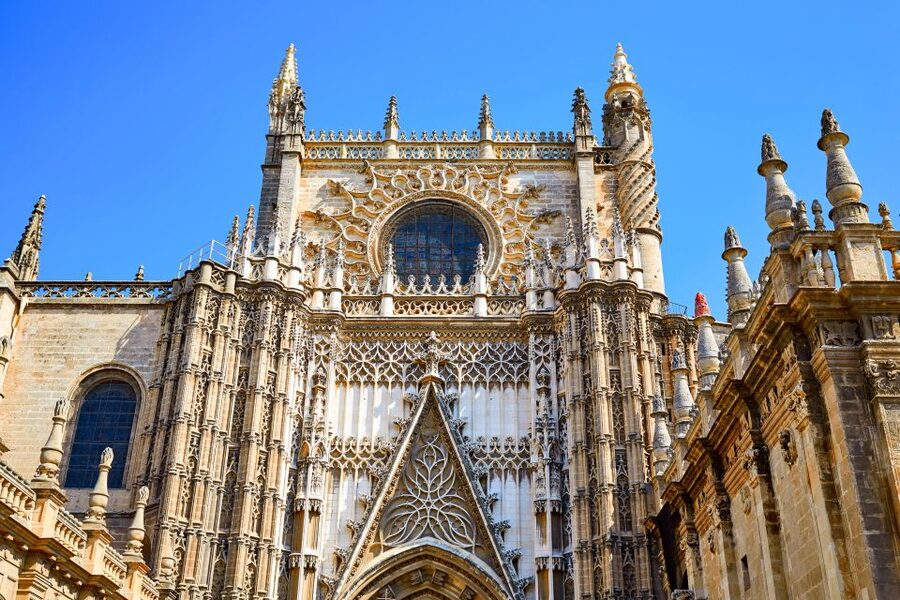 Seville: Cathedral and Alcázar Guided Tour - Key points to know before you book
