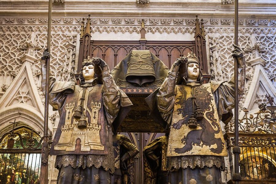 Seville: Cathedral and La Giralda Entry Ticket - Dress rules, bags, and changing opening hours