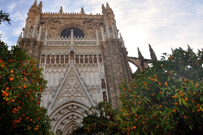 Seville Cathedral & Giralda: Guided Tour with Fast-Track Tickets - The Giralda climb and its unusual route
