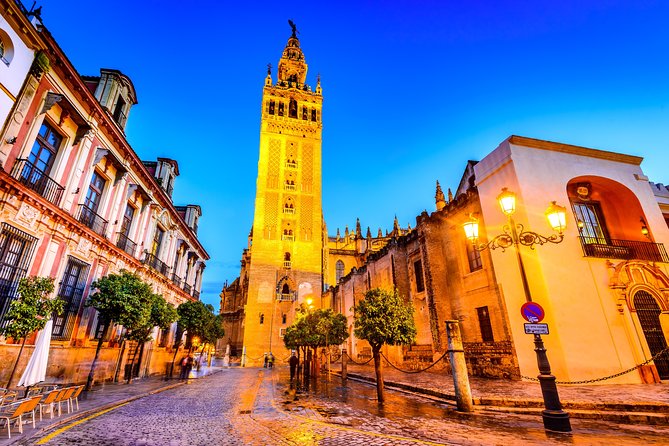 Seville: Cathedral & Giralda Guided Tour with Tickets - Guide quality and group size
