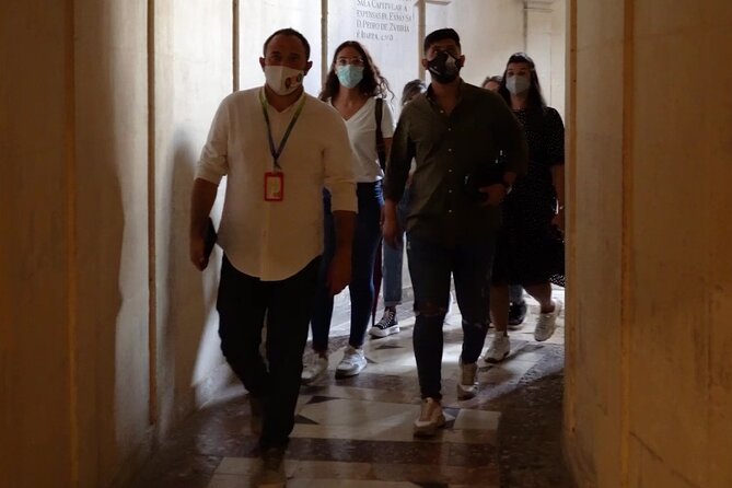 Seville Cathedral & Giralda Tower Small-Group Tour - Dress, identification, and basic planning