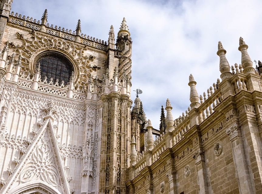 Seville Cathedral Skip-the-Line Tour - Meeting your guide on Hernando Colón Street