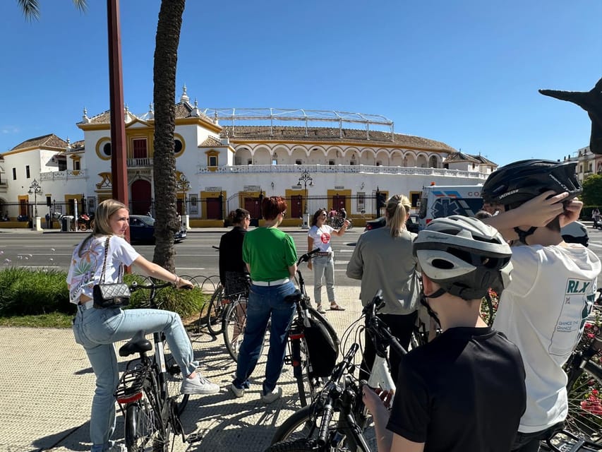 Seville: Dutch Cycling Highlights Tour with local guide - Plaza de Toros and the city’s public spaces