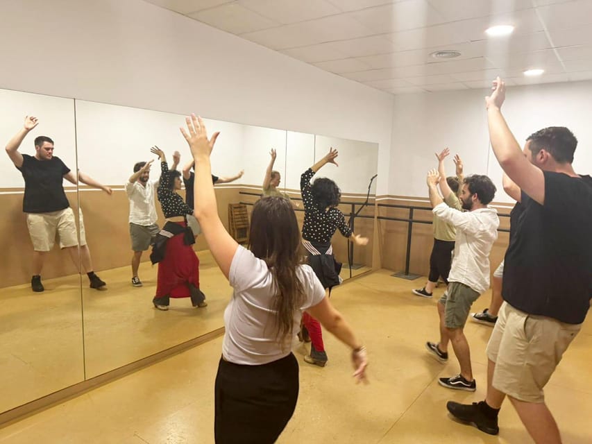 Seville: Enjoy a class of approach to flamenco - How to get the most from your hour