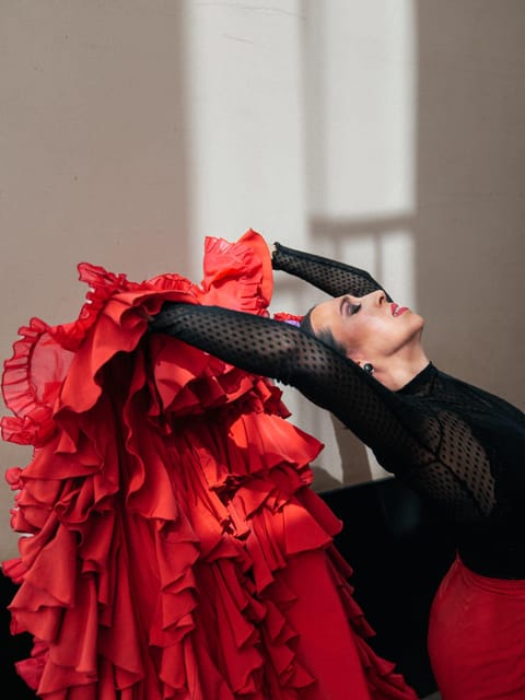 Seville: Enjoy a class of approach to flamenco - Adding hands, arms, and flamenco posture