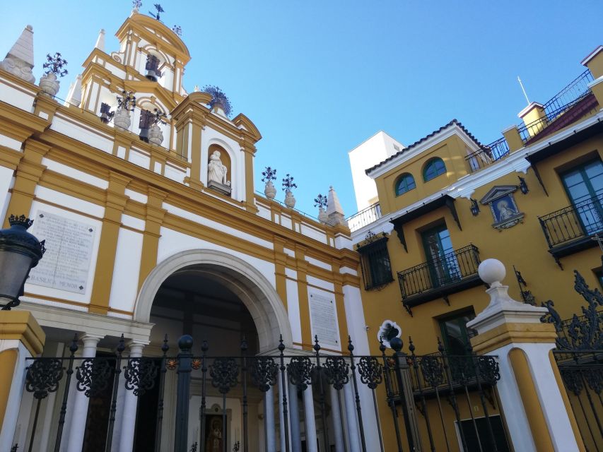 Seville: Entry Ticket to the Macarena Museum and City Tour - Meeting beside Feria Street and the market