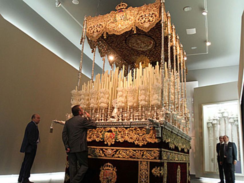 Seville: Entry Ticket to the Macarena Museum and City Tour - The Spanish-only format deserves careful thought