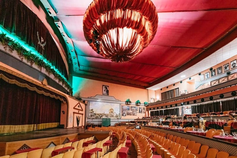 Seville: Flamenco at El Palacio Andaluz with Optional Dinner - How the meal affects your view of the stage