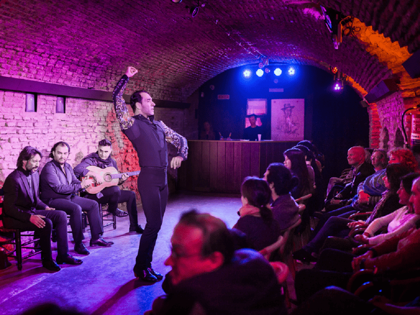 Seville: Flamenco Dreams Show with Drink in an Arabic Vault - The performers and the shape of the show