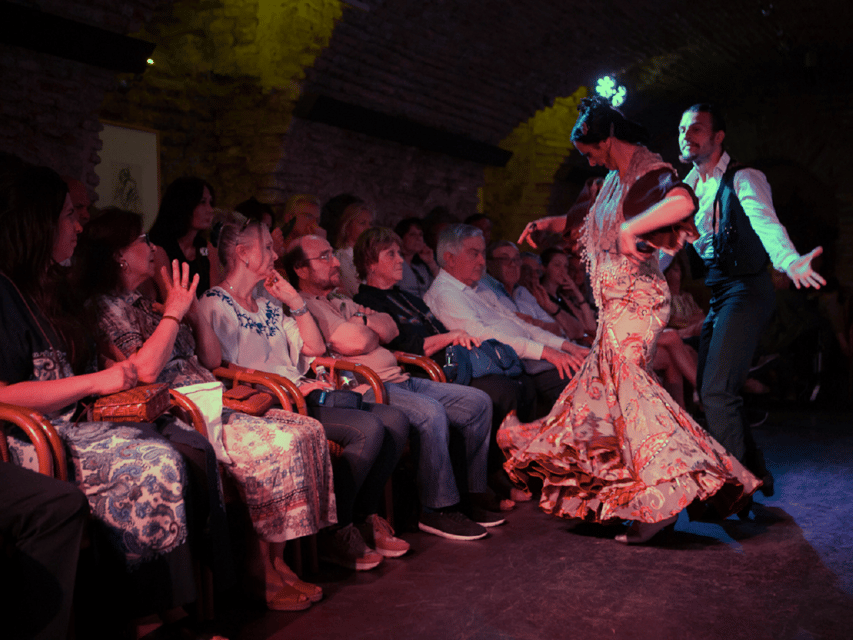 Seville: Flamenco Dreams Show with Drink in an Arabic Vault - Why the close seating matters