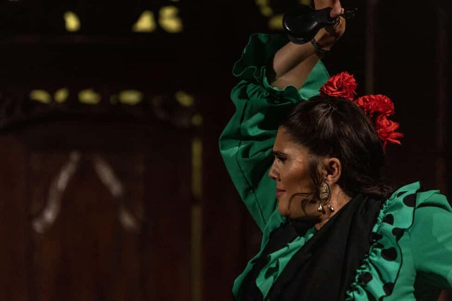 Seville: Flamenco Show at Tablao Almoraima in Triana - Walking into a room built for close-up flamenco