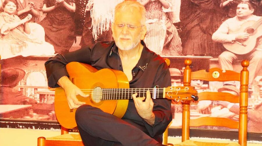 Seville: Flamenco Show at Tablao La Cantaora - Inside the intimate tablao setting