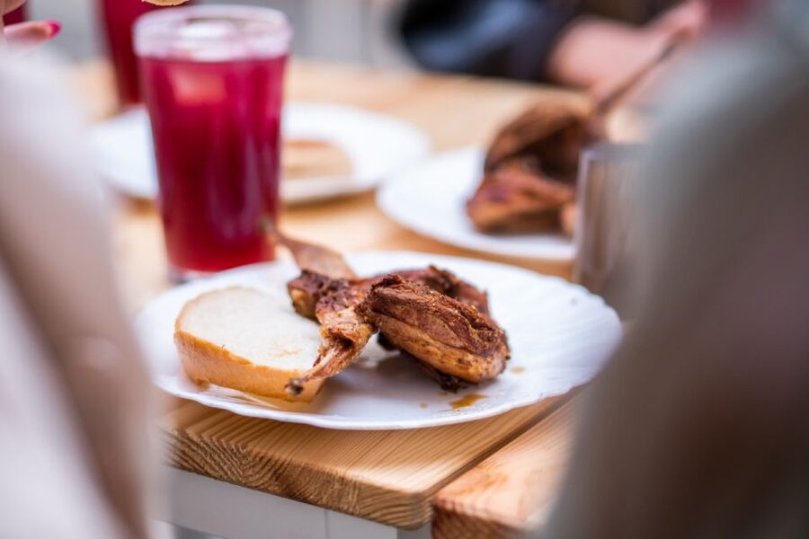 Seville: Flavors of Andalucía Guided Food Tour with Tastings - Who should book this Triana food walk?