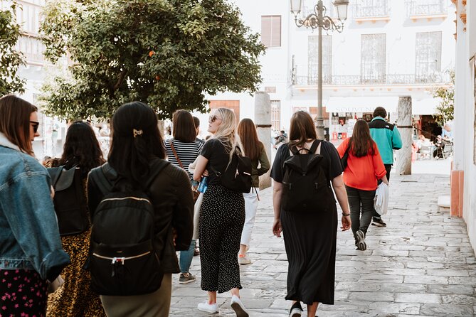 Seville Former Jewish Quarter Walking Tour: Santa Cruz - Plaza de Doña Elvira and the romantic side of the quarter