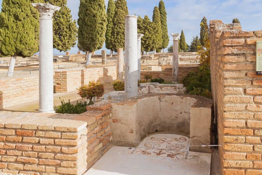 Seville: Game of Thrones and Roman Empire Italica Tour - Casa de los Pájaros and Roman domestic life