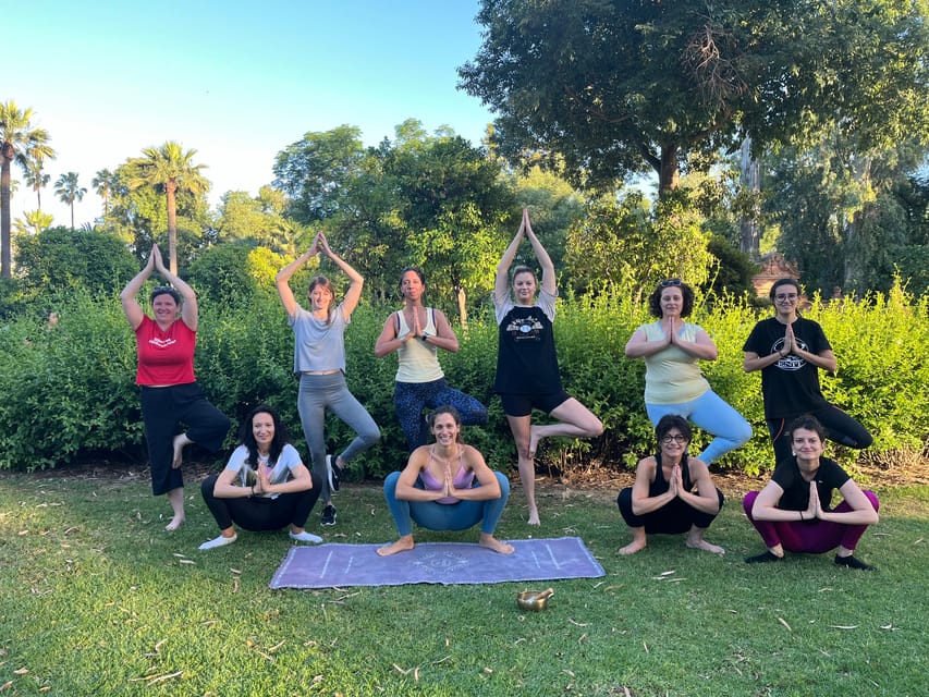 Seville: Group Yoga classes All levels - in French - Yoga beside Seville’s most famous square