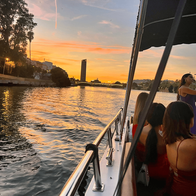 Seville: Guadalquivir River Boat Tour - Bridges, docks, and the first river views
