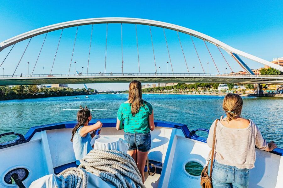 Seville: Guadalquivir River Cruise - Seeing Seville’s older monuments from the water