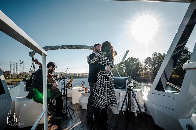 Seville: Guadalquivir River Cruise with Lunch or Dinner - The Guadalquivir route and its river views