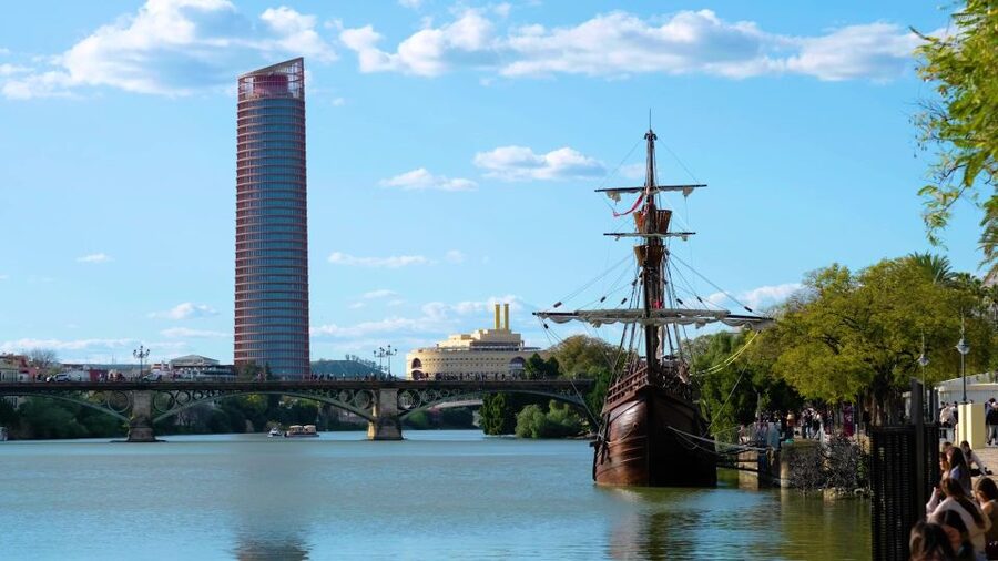 Seville: Guadalquivir & Secrets of Triana Small Group Tour - Triana Market and the neighborhood’s daily life