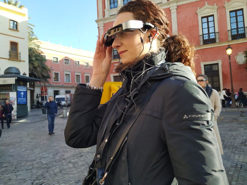 Seville: Guided City Walking Tour with 3D contents - The Giralda stop explains Seville’s most famous outline