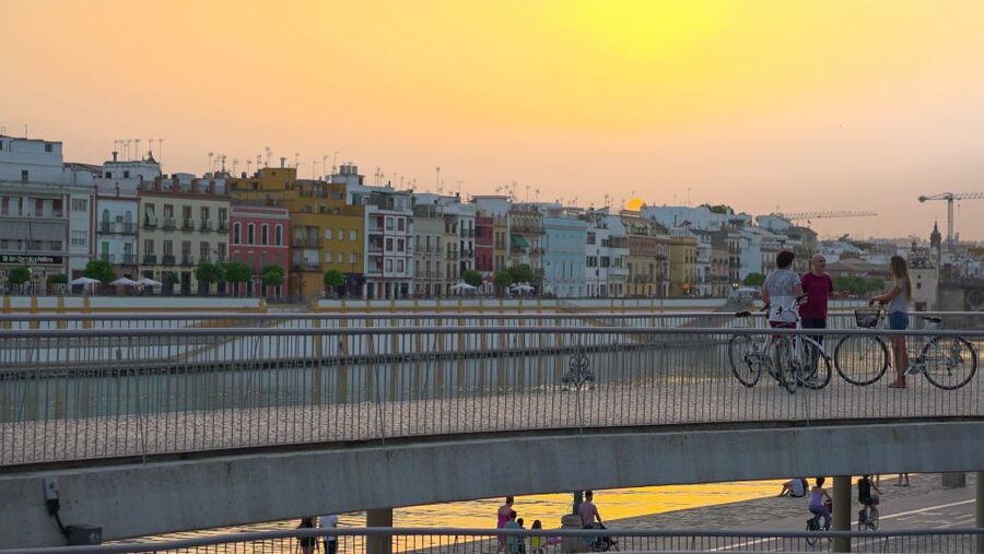 Seville: Guided Sunset Bike Tour - A few practical points before setting out