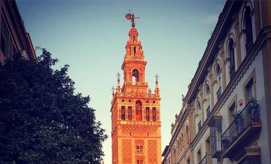 Seville: Guided Tour of Cathedral of Seville & Giralda Tower - Inside the Cathedral of Seville