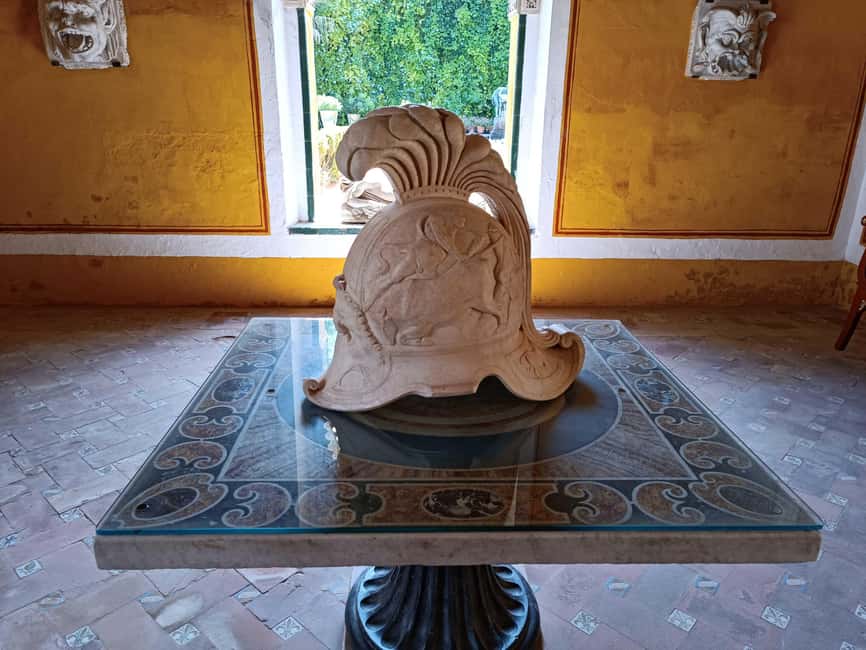 Seville: Guided visit of the Casa de Pilatos with entrance tickets - Accessibility and practical limits