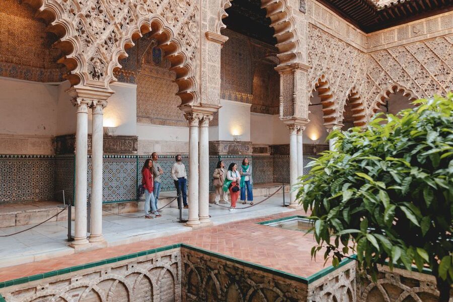 Seville: Guided Walking Tour with Alcazar & Cathedral Access - Who should book this walk?
